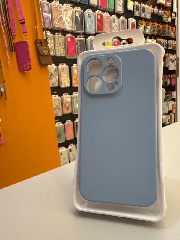 Funda iPhone 13 Pro Celeste Lisa Antigolpes