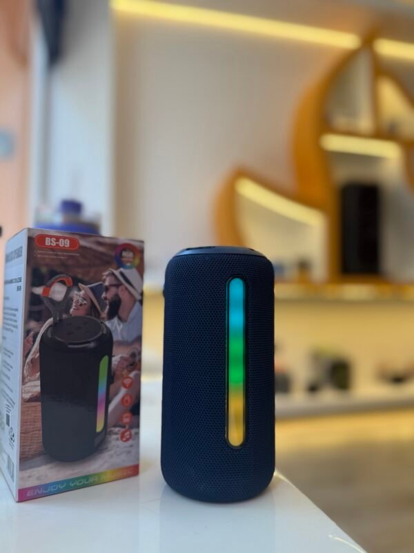 Altavoz Portátil BS-09 Azul Con Luz RGB Y Reproducción Multiformato Altavoz Portátil BS-09 Azul Con Luz RGB Y Reproducción Multiformato