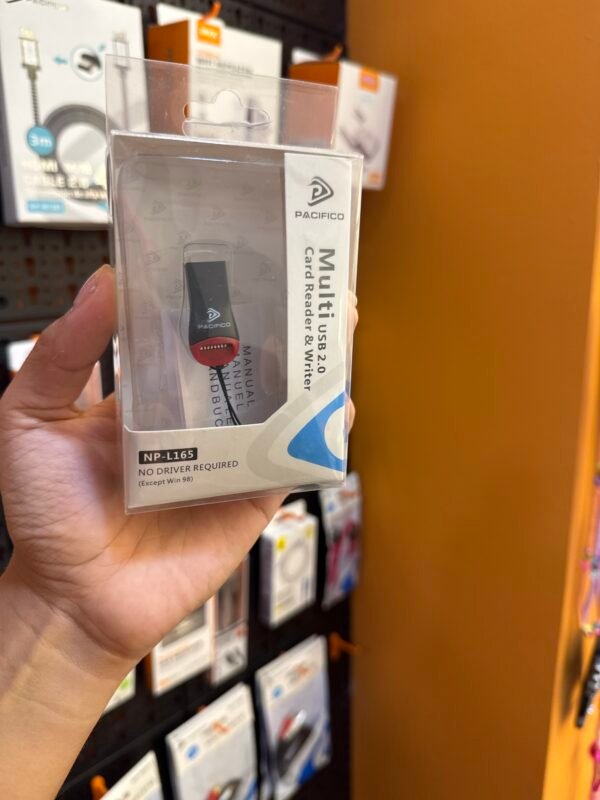 Lector de Tarjetas de Memoria Card Reader Multi USB NP L165