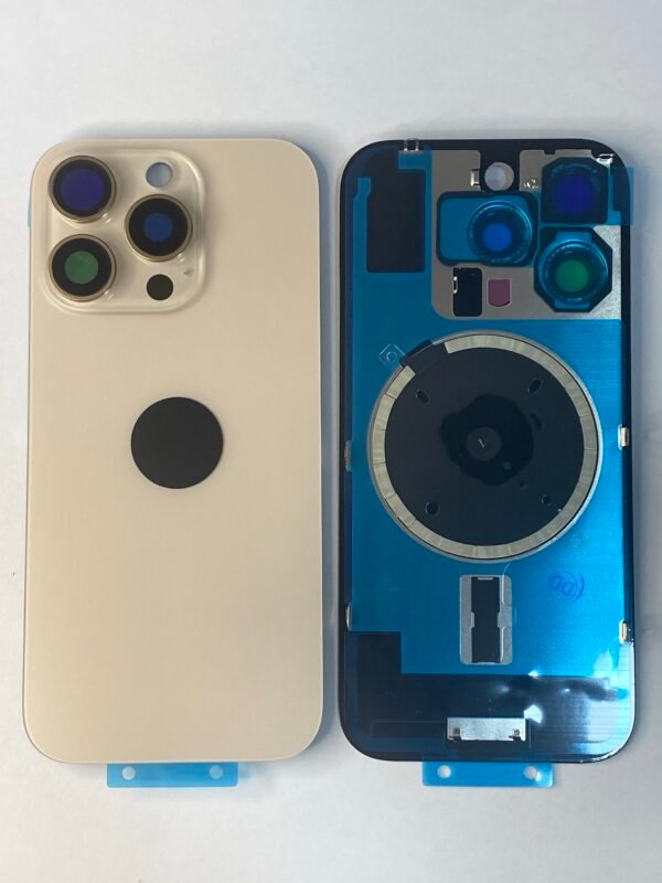 Tapa IPHONE 16 pro dorado