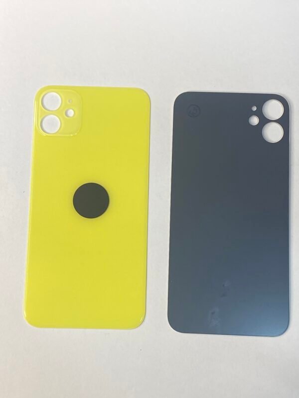Tapa IPHONE 11 amarillo