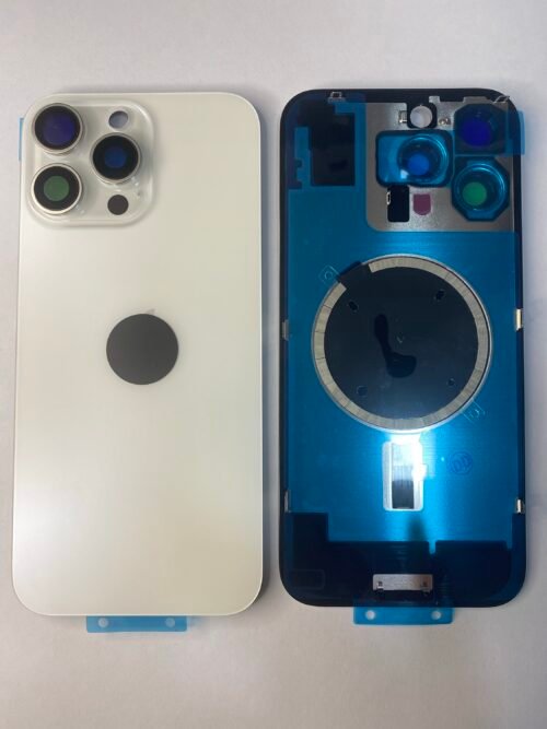 6684b75d-1687-4c40-83cf-d60fc22924c3-3663-000002f7c3118484_file Tapa IPHONE 16 pro max blanco